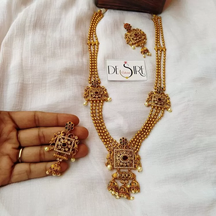 Non Idol Haram set – Desire Collective